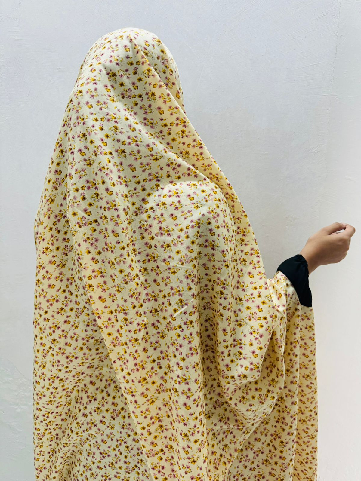 Polka Dots Chadar with Sleeves - Prayer / Namaz Chadar full Hijab